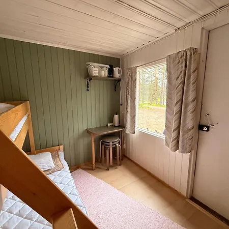 Camping Kolmiloukon Leirintaemoekit *