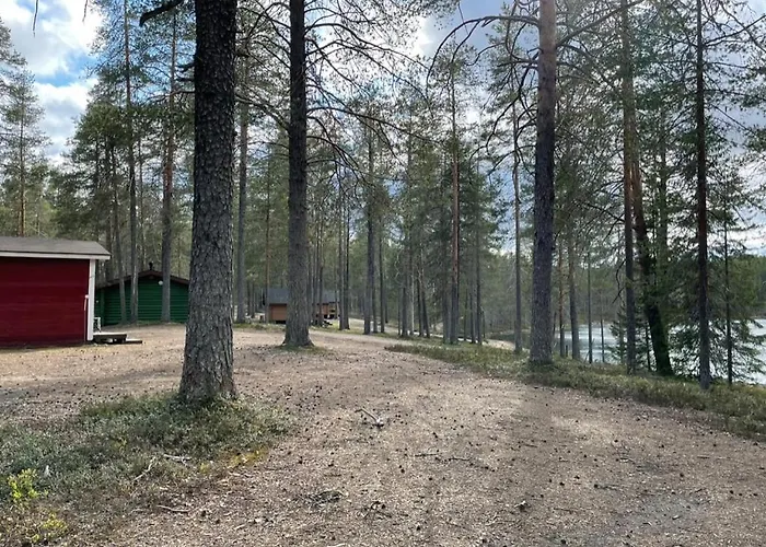 Kolmiloukon Leirintaealue Kamp alanı Taivalkoski